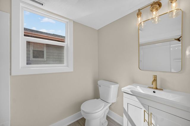 7037 Wilshire Boulevard, Windsor Heights, IA 50324