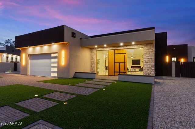 5923 E NORTH Lane, Paradise Valley, AZ 85253