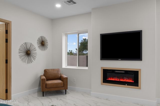 5923 E NORTH Lane, Paradise Valley, AZ 85253