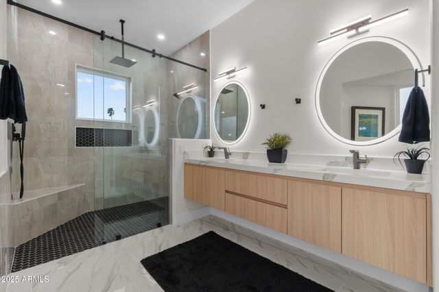 5923 E NORTH Lane, Paradise Valley, AZ 85253