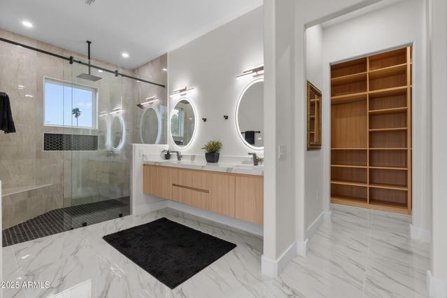 5923 E NORTH Lane, Paradise Valley, AZ 85253