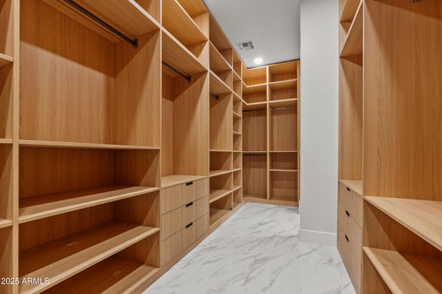 5923 E NORTH Lane, Paradise Valley, AZ 85253