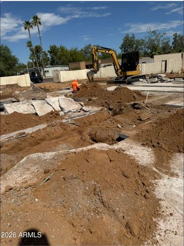 5923 E NORTH Lane, Paradise Valley, AZ 85253