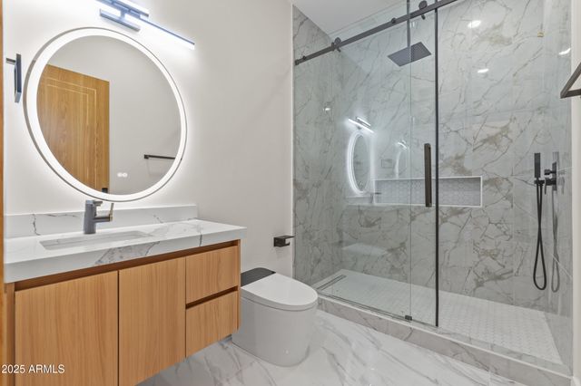 5923 E NORTH Lane, Paradise Valley, AZ 85253