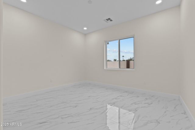 5923 E NORTH Lane, Paradise Valley, AZ 85253