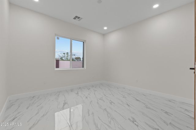 5923 E NORTH Lane, Paradise Valley, AZ 85253