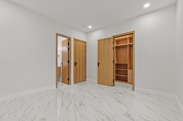 5923 E NORTH Lane, Paradise Valley, AZ 85253