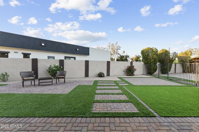 5923 E NORTH Lane, Paradise Valley, AZ 85253