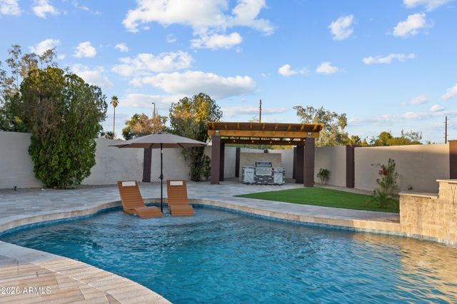 5923 E NORTH Lane, Paradise Valley, AZ 85253