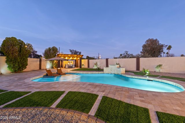 5923 E NORTH Lane, Paradise Valley, AZ 85253