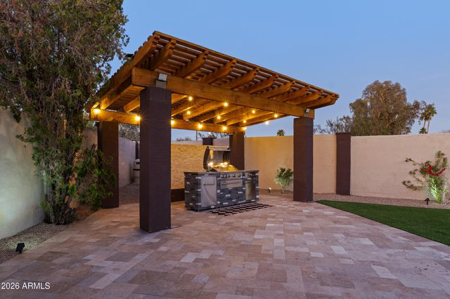 5923 E NORTH Lane, Paradise Valley, AZ 85253