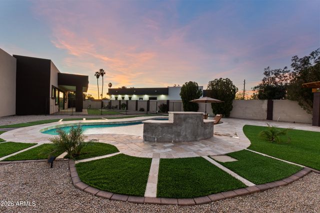 5923 E NORTH Lane, Paradise Valley, AZ 85253