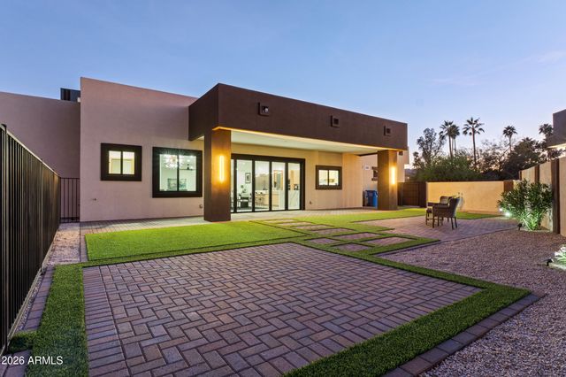 5923 E NORTH Lane, Paradise Valley, AZ 85253