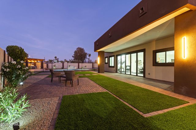 5923 E NORTH Lane, Paradise Valley, AZ 85253