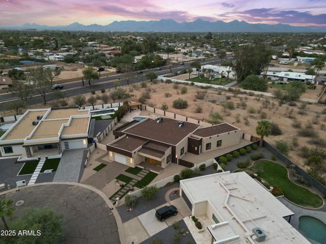 5923 E NORTH Lane, Paradise Valley, AZ 85253