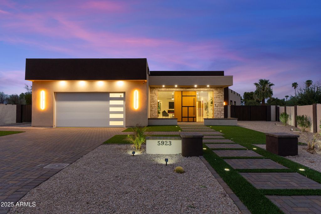 5923 E NORTH Lane, Paradise Valley, AZ 85253