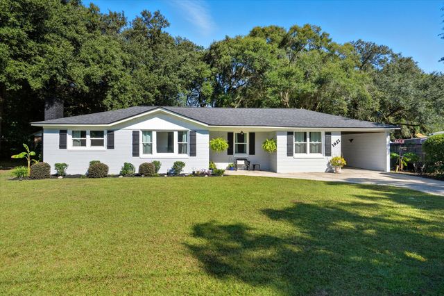 1051 Leonard Drive, Johns Island, SC 29455