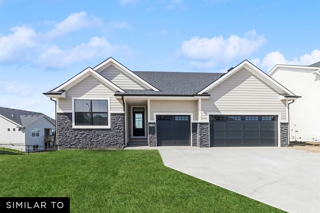 265 NW Labrador Drive, Waukee, IA 50263