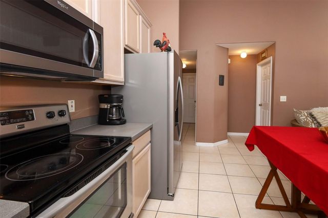 411 LYNN STREET, Oviedo, FL 32765