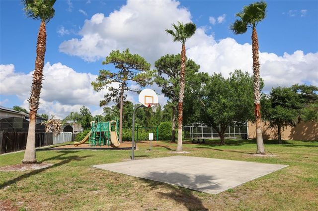 411 LYNN STREET, Oviedo, FL 32765