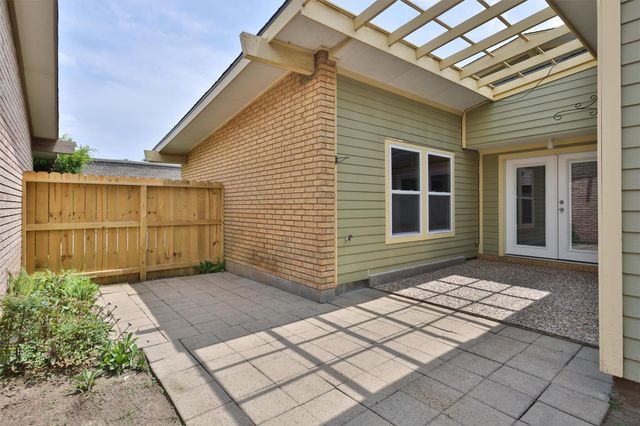 6912 Williams Drive, Galveston, TX 77551