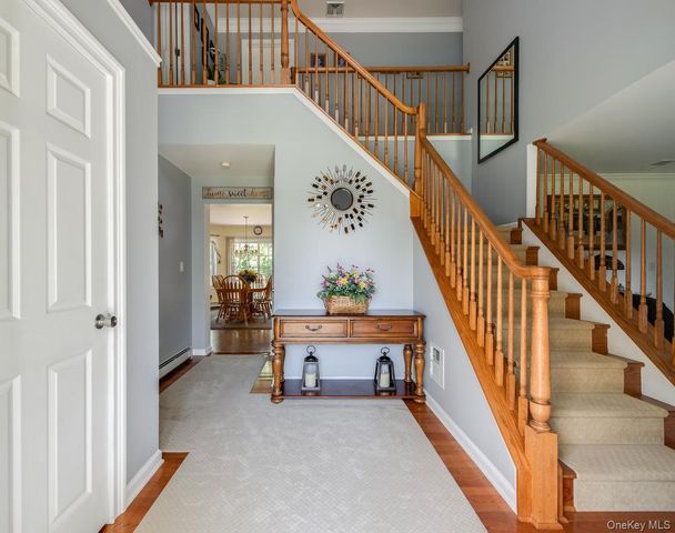 65 Marges Way, Hopewell Junction, NY 12533