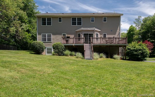 65 Marges Way, Hopewell Junction, NY 12533