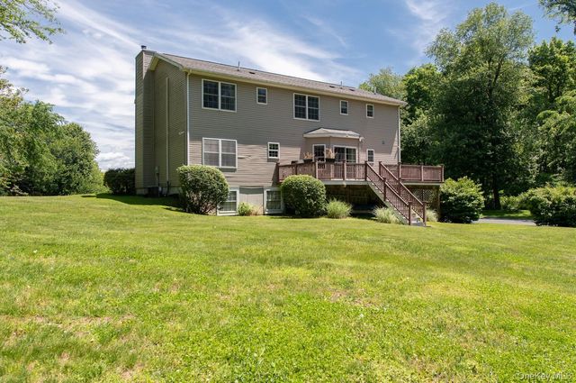 65 Marges Way, Hopewell Junction, NY 12533