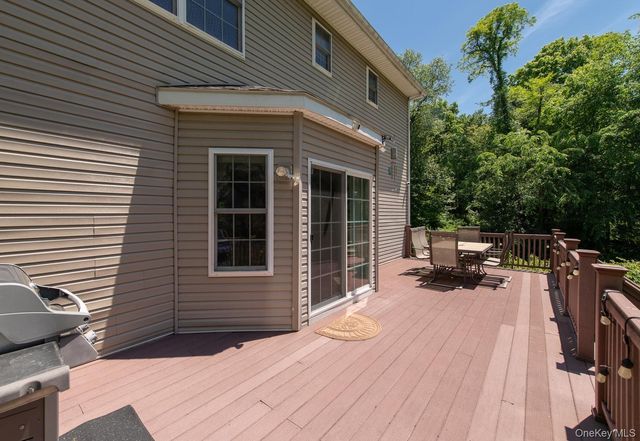 65 Marges Way, Hopewell Junction, NY 12533