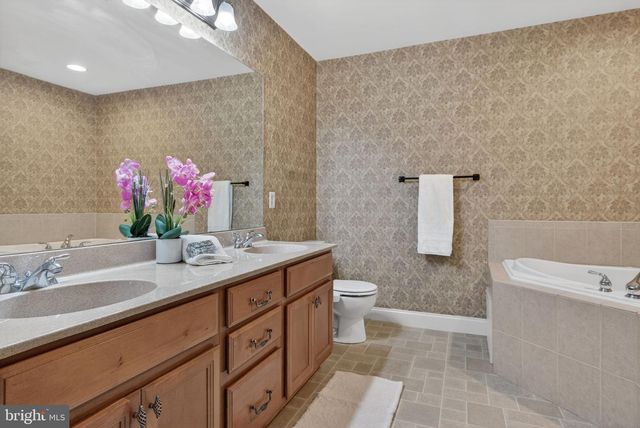 1905 ROXBURY CT, Mechanicsburg, PA 17055