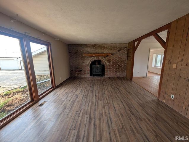 399 E Wilson Road, Bloomfield, IN 47424