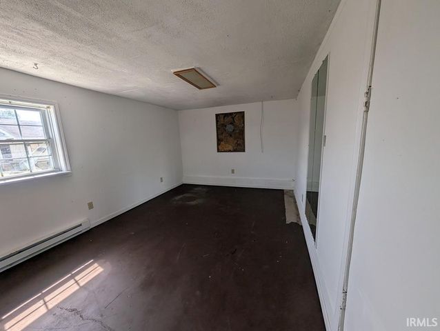399 E Wilson Road, Bloomfield, IN 47424