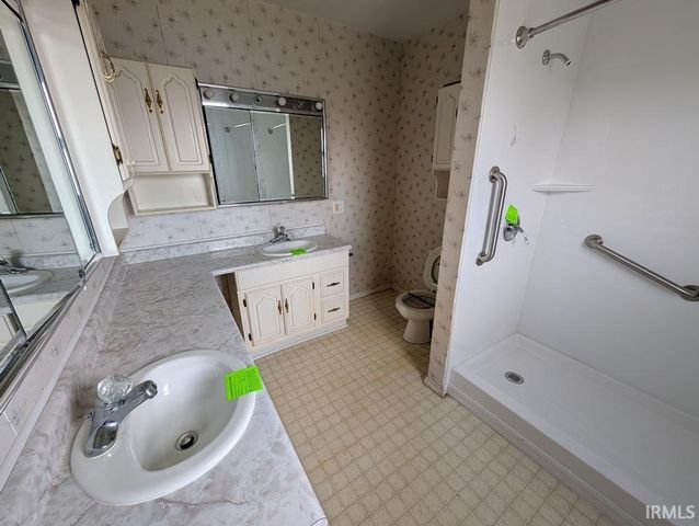399 E Wilson Road, Bloomfield, IN 47424