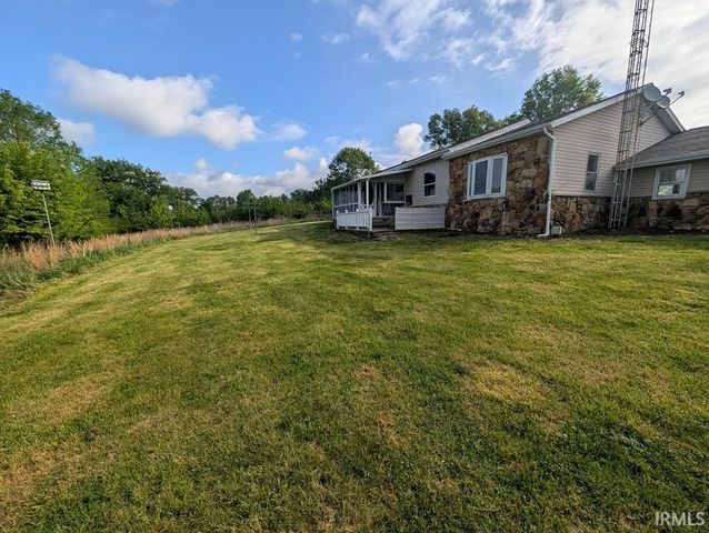 399 E Wilson Road, Bloomfield, IN 47424