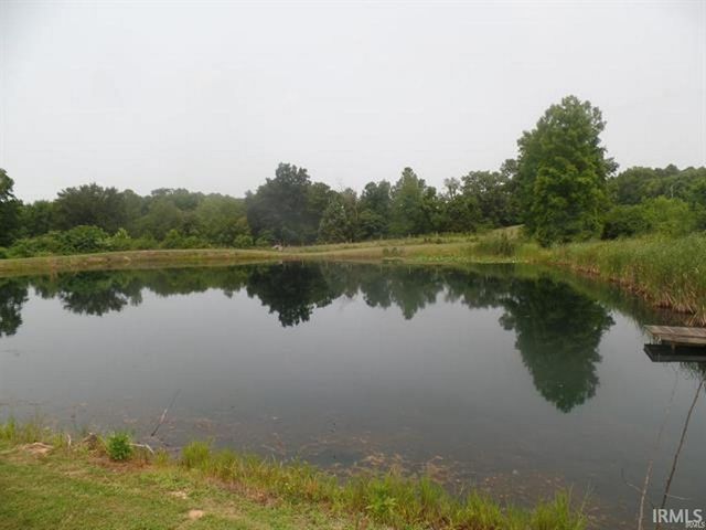 399 E Wilson Road, Bloomfield, IN 47424