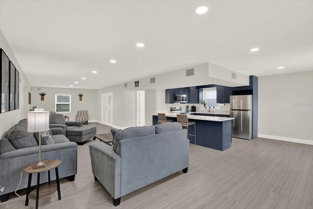 9130 TUDOR DRIVE M105, Tampa, FL 33615