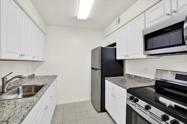 9130 TUDOR DRIVE M105, Tampa, FL 33615