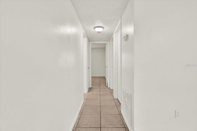 9130 TUDOR DRIVE M105, Tampa, FL 33615