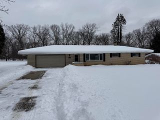 1025 Joliet Drive, Bertrand Twp, MI 49120