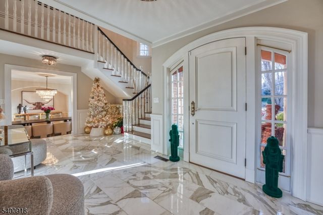 54 Hamilton Dr East, North Caldwell Boro, NJ 07006