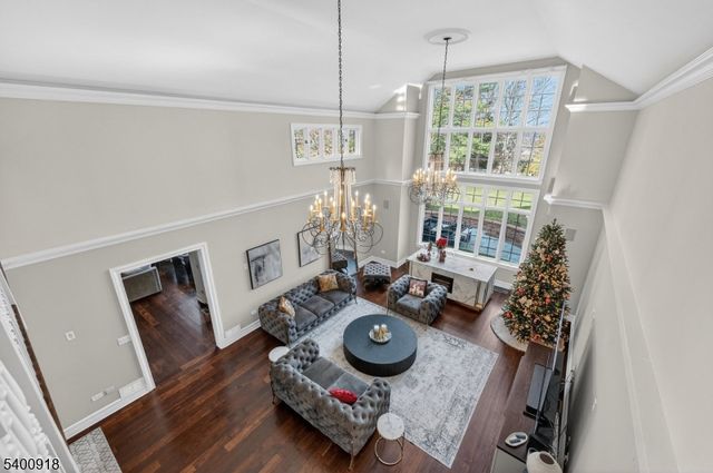 54 Hamilton Dr East, North Caldwell Boro, NJ 07006