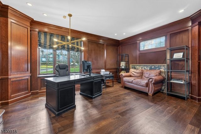 54 Hamilton Dr East, North Caldwell Boro, NJ 07006