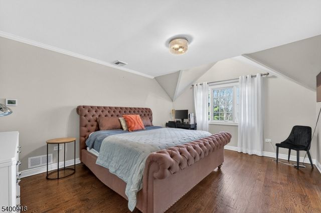 54 Hamilton Dr East, North Caldwell Boro, NJ 07006