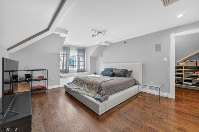 54 Hamilton Dr East, North Caldwell Boro, NJ 07006