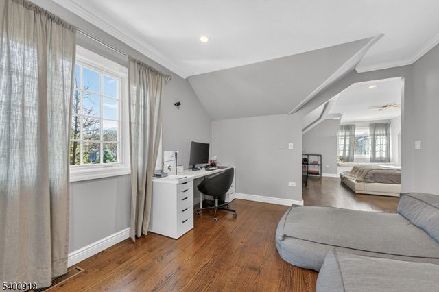 54 Hamilton Dr East, North Caldwell Boro, NJ 07006