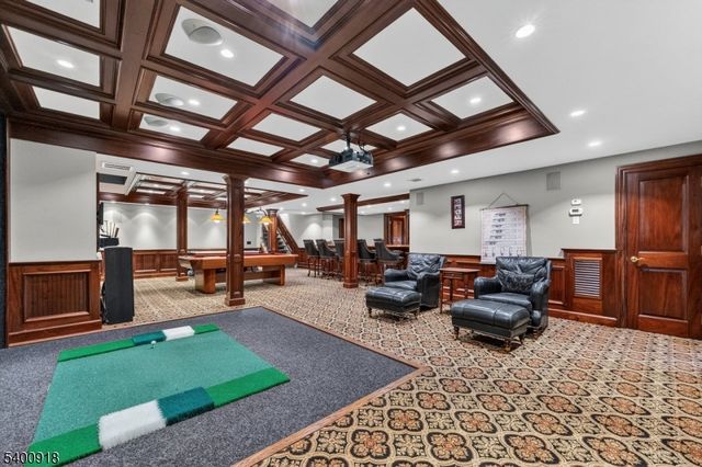 54 Hamilton Dr East, North Caldwell Boro, NJ 07006