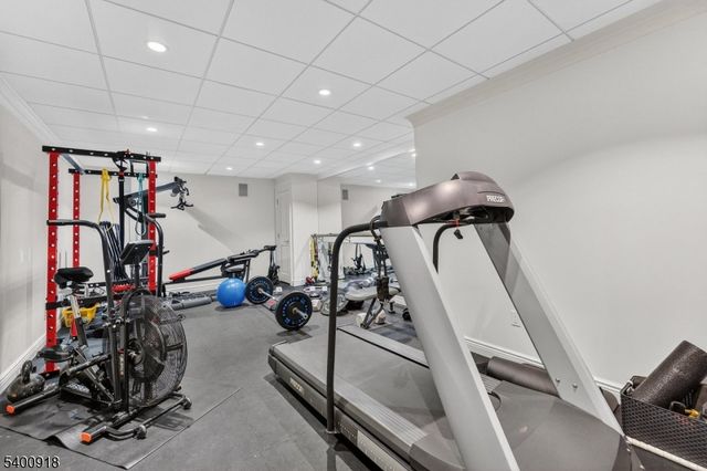 54 Hamilton Dr East, North Caldwell Boro, NJ 07006