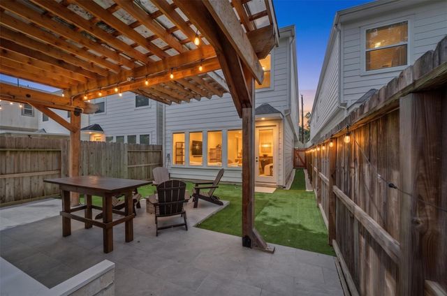 1128 Malone Street, Houston, TX 77007