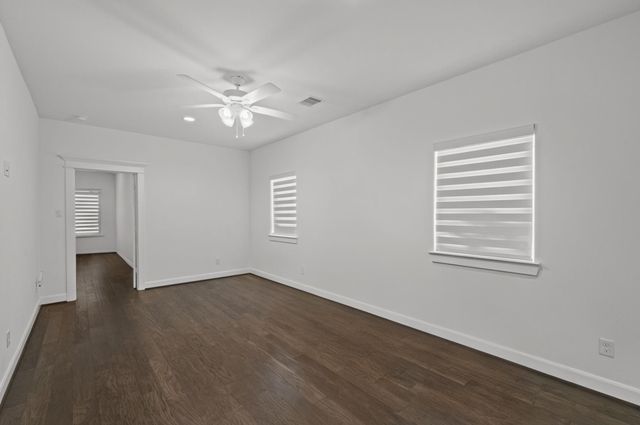1128 Malone Street, Houston, TX 77007