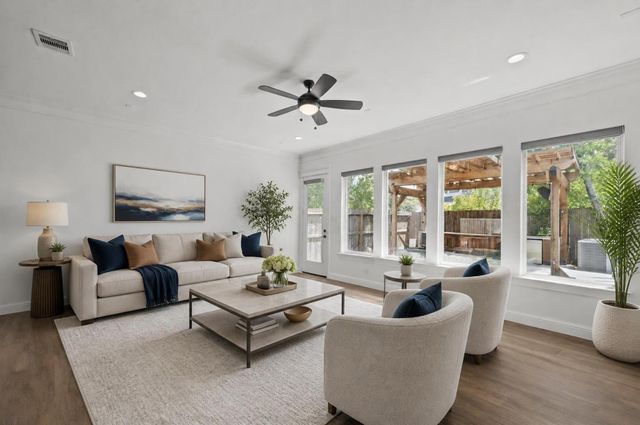 1128 Malone Street, Houston, TX 77007